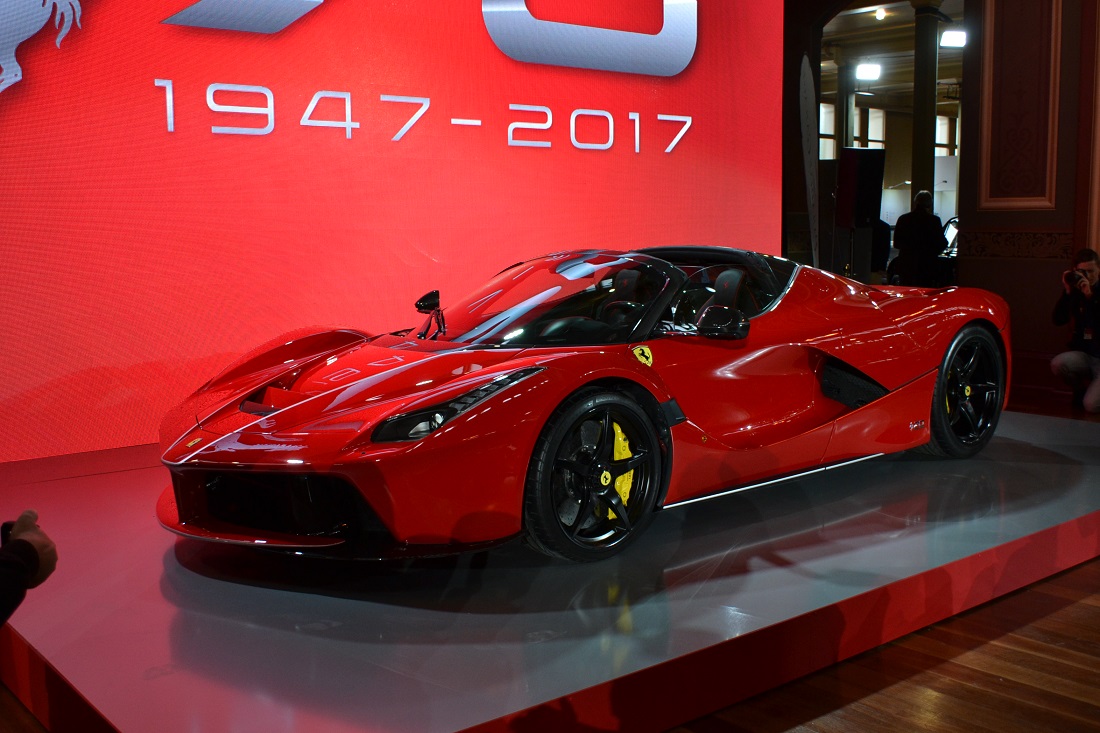 Ferrari. которая с 1947 года балует мужественных, сильных и спортивных мужч...